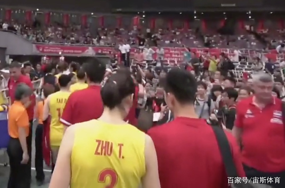 华体会登入-无畏契约现场爆点不断，怒海狂鲨上演惊天逆转，教练激动落泪
